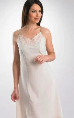Gaspé Crepe 39'' Opera Top Slip GL810